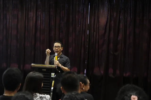 Konferensi - gkdi 8